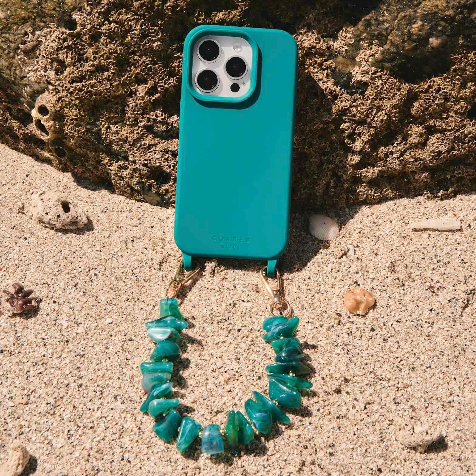 Cordée Cases Turquoise Tide Phone Wristlet