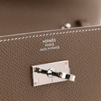 Epsom Kelly Wallet To Go Etoupe