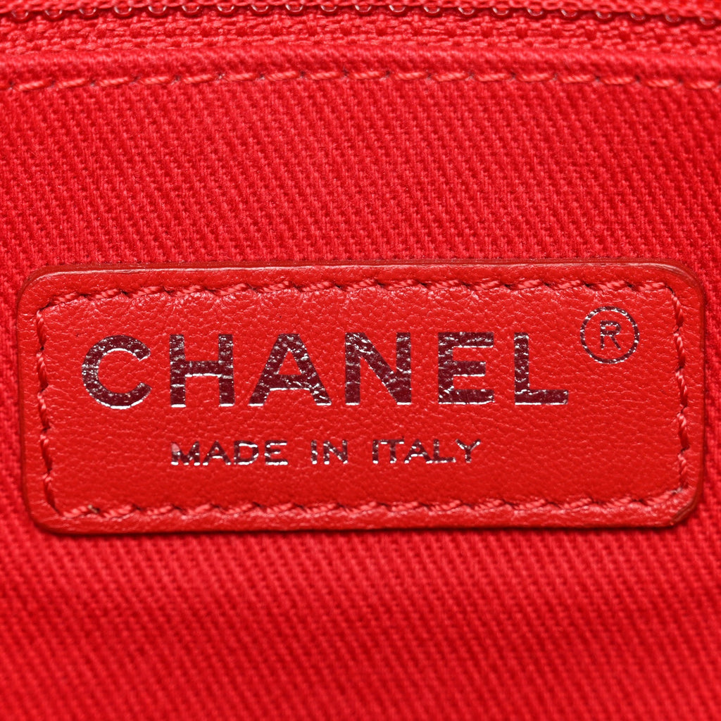 Suede Quilted Whipstitch Flap Red