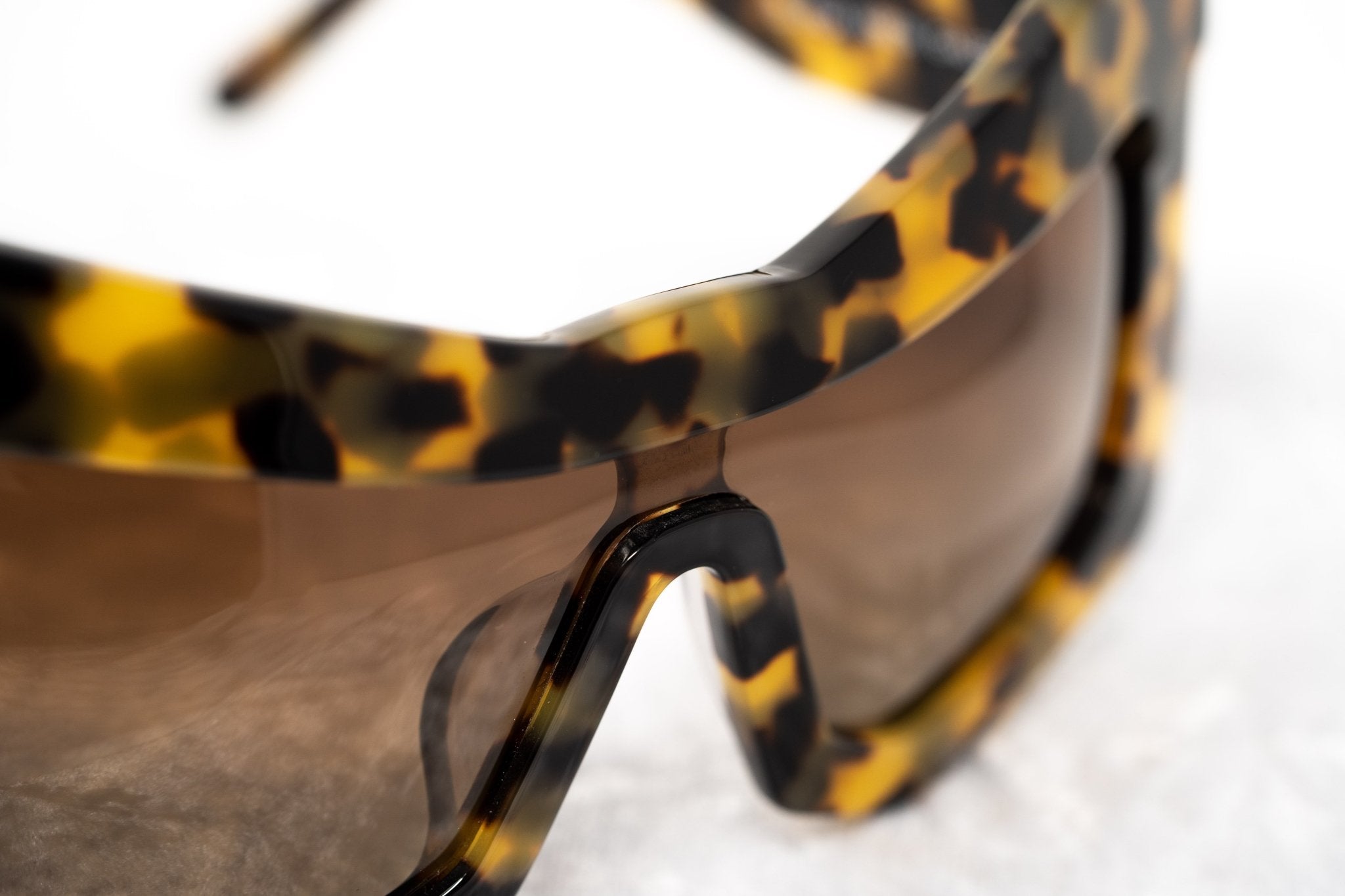 Kokon To Zai Ladies Sunglasses Mask Tortoise Shell and Brown