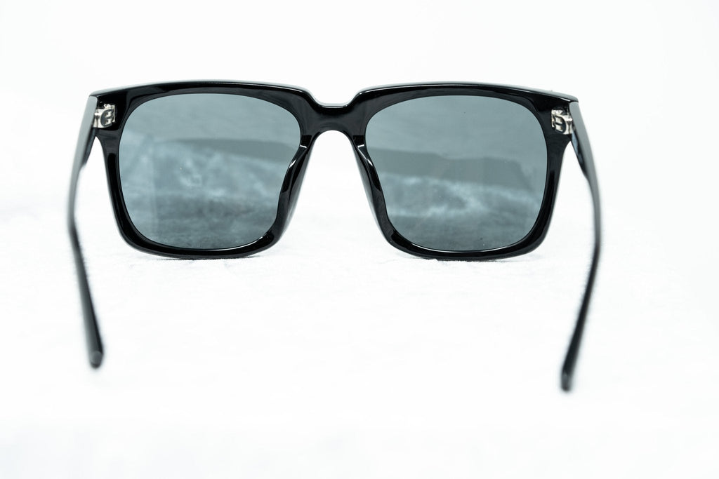 Kokon To Zai Sunglasses D-Frame Black and Grey