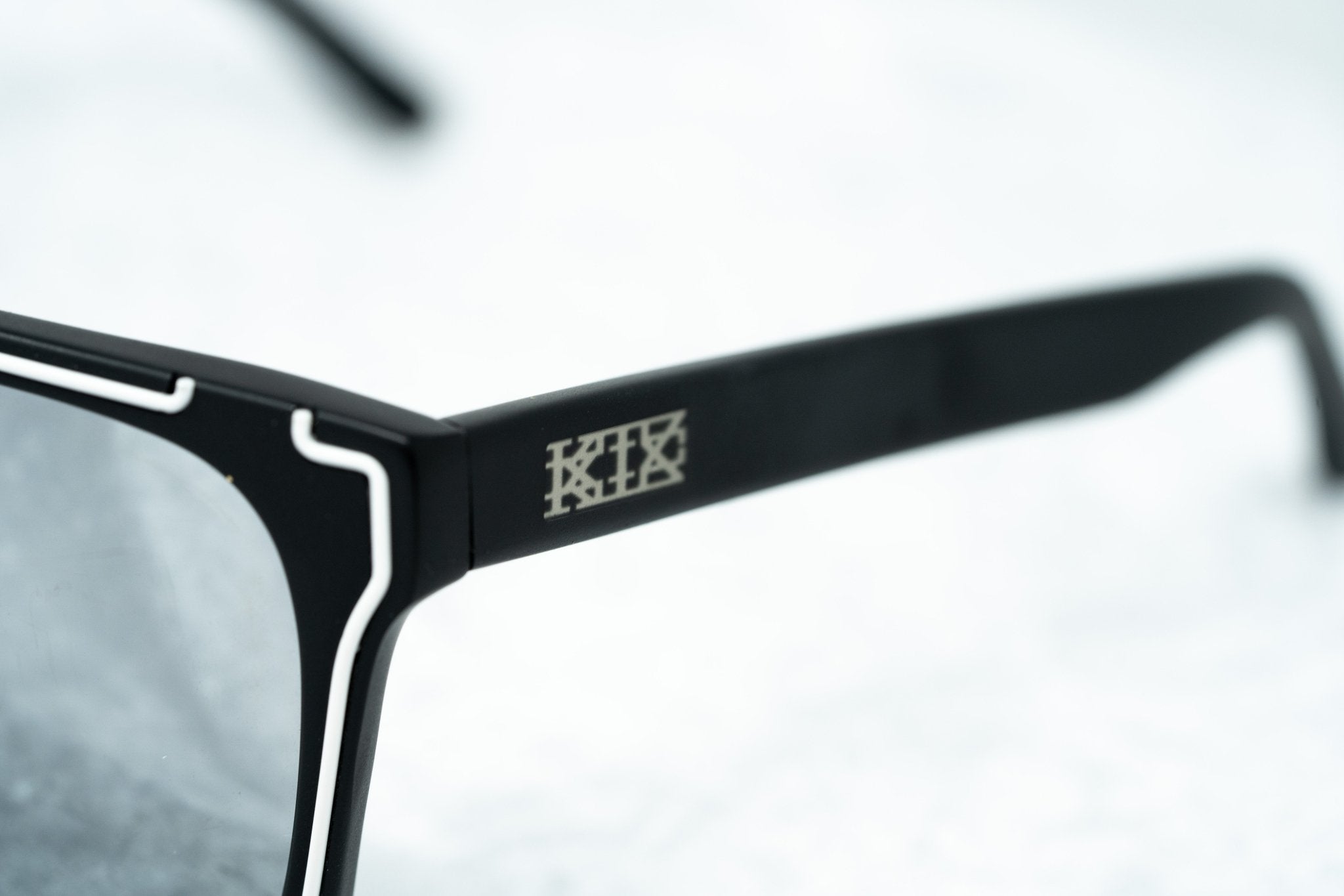 Kokon To Zai Sunglasses D-Frame Black and Silver