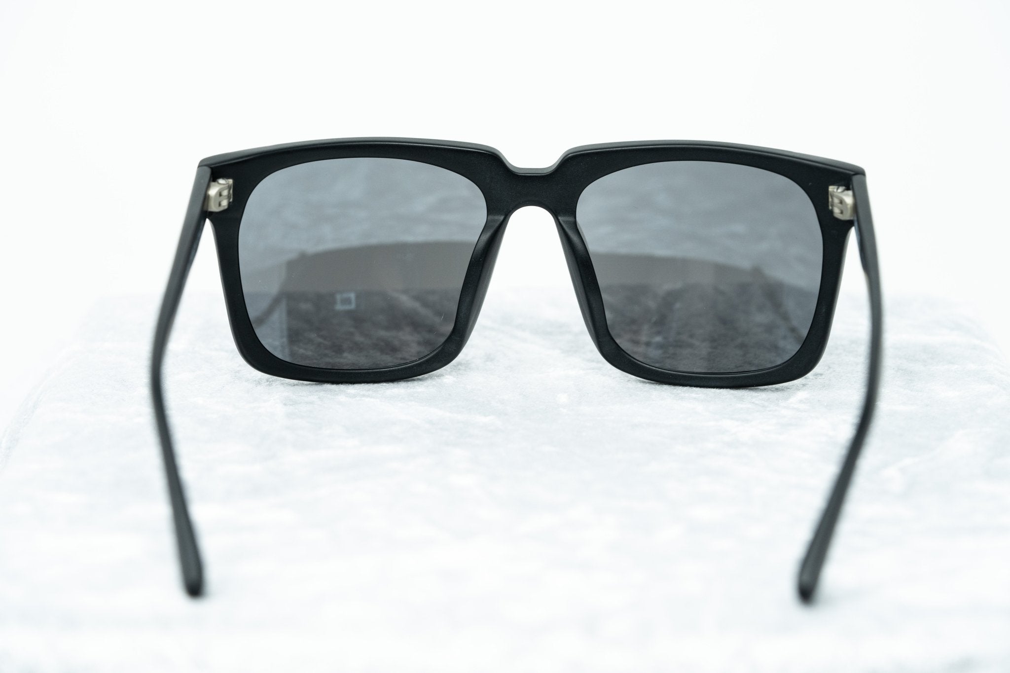 Kokon To Zai Sunglasses D-Frame Black and Silver