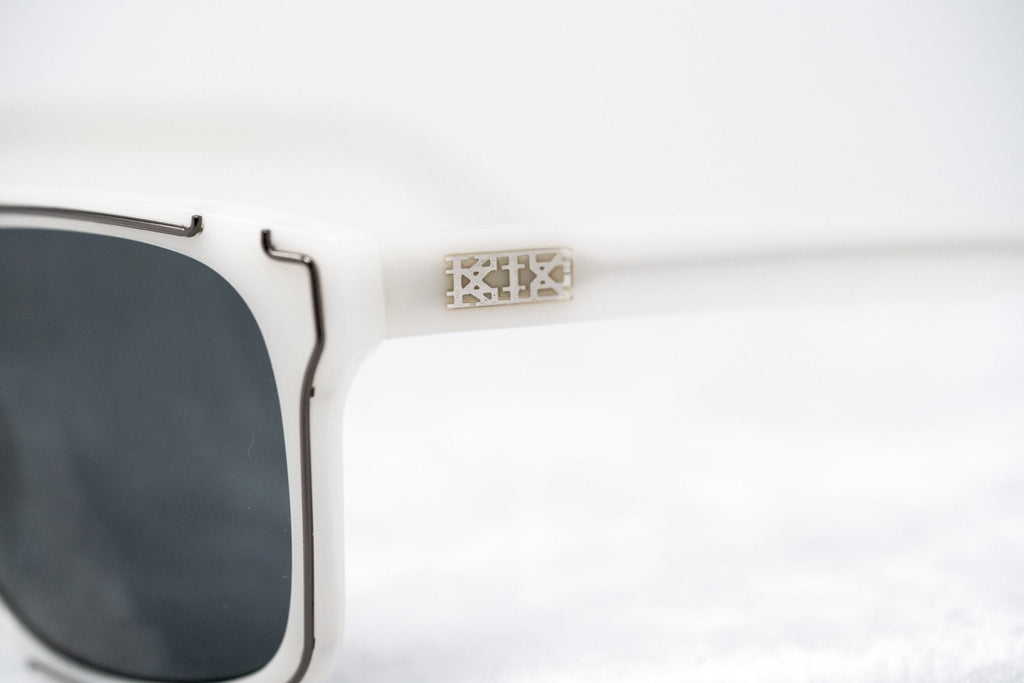 Kokon To Zai Sunglasses D-Frame White and Silver