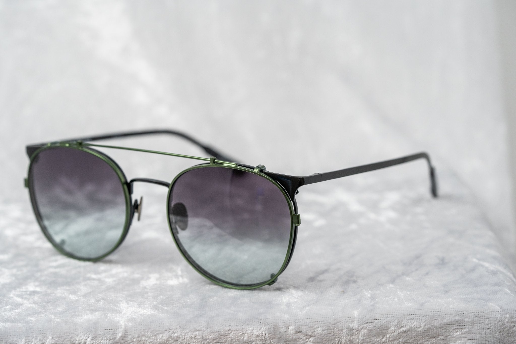 Kris Van Assche Sunglasses Round Shiny Black and Green