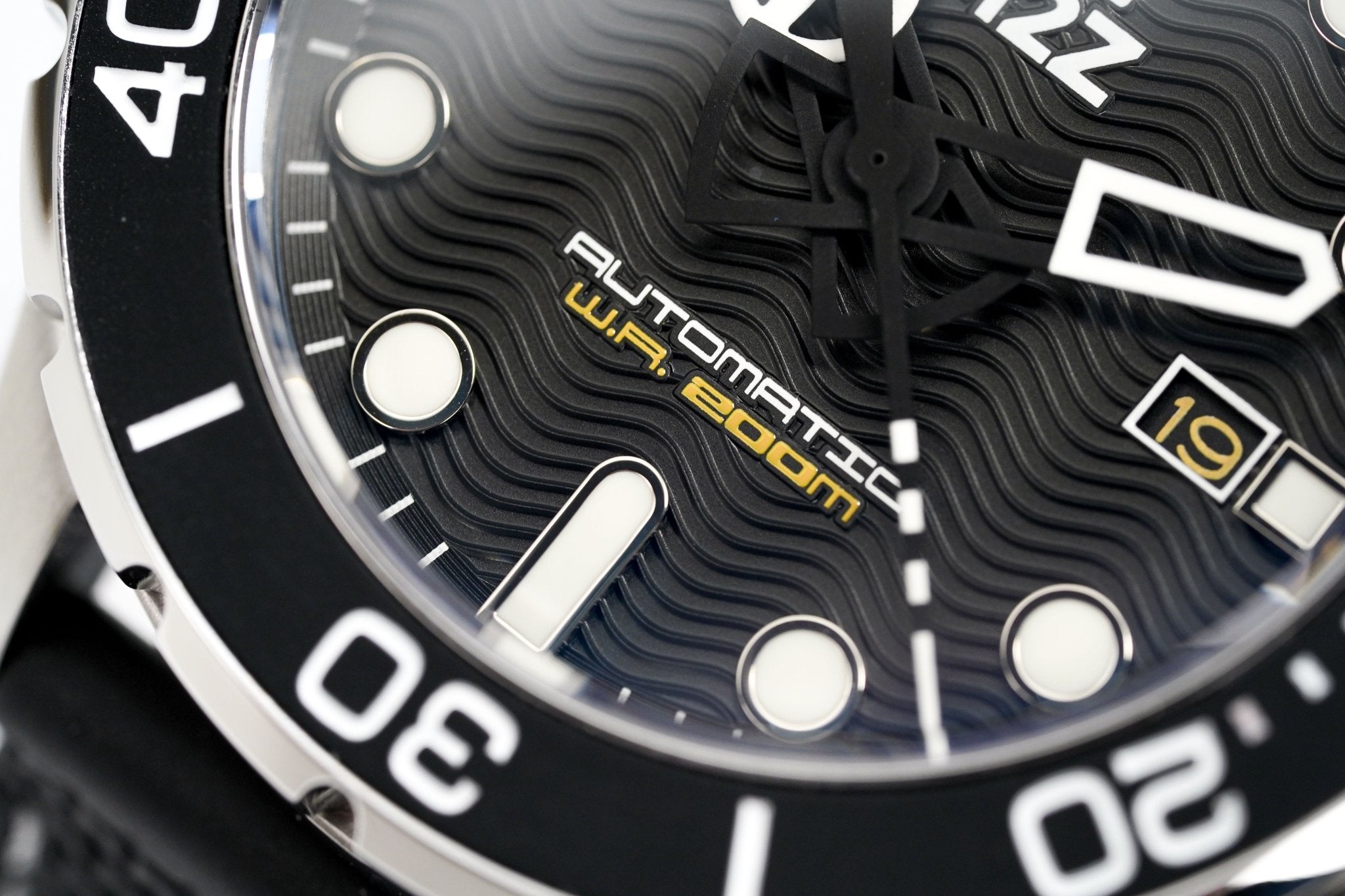 M2Z Men's Watch Diver 200 Black