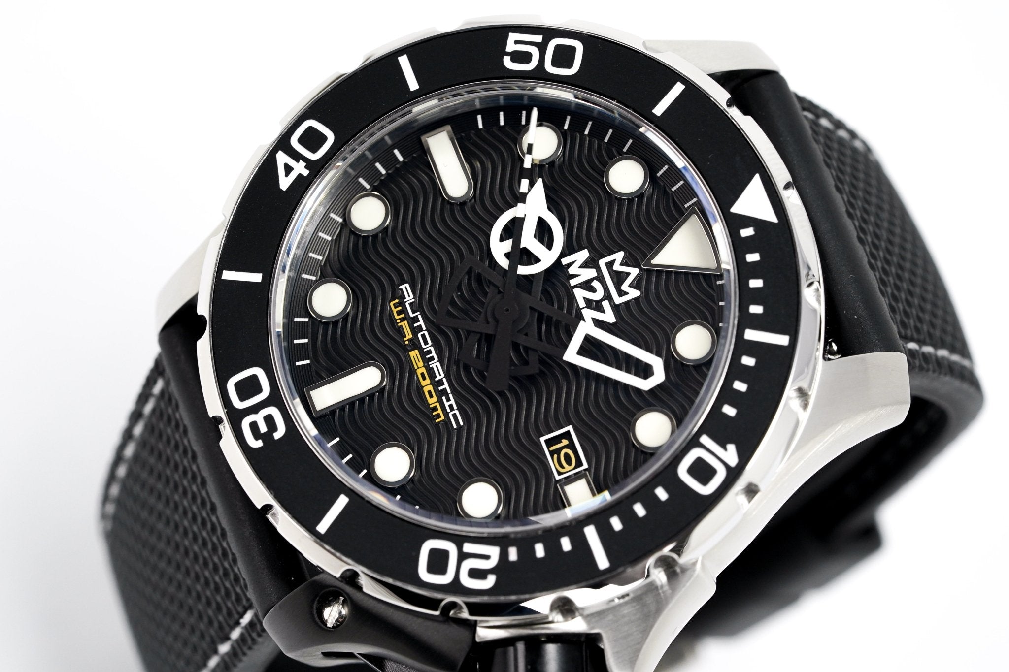 M2Z Men's Watch Diver 200 Black