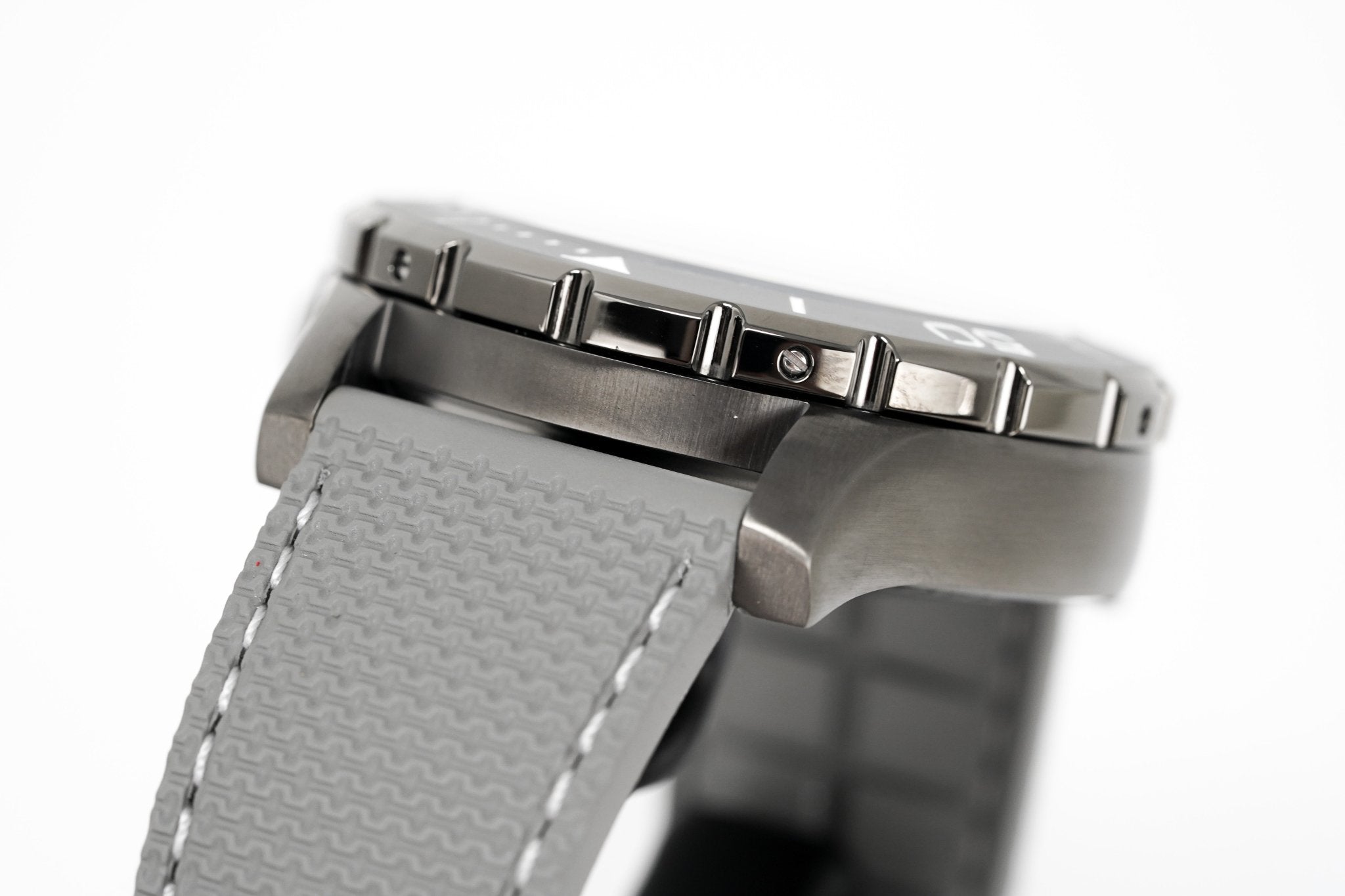 M2Z Men's Watch Diver 200 Grey IP Gun