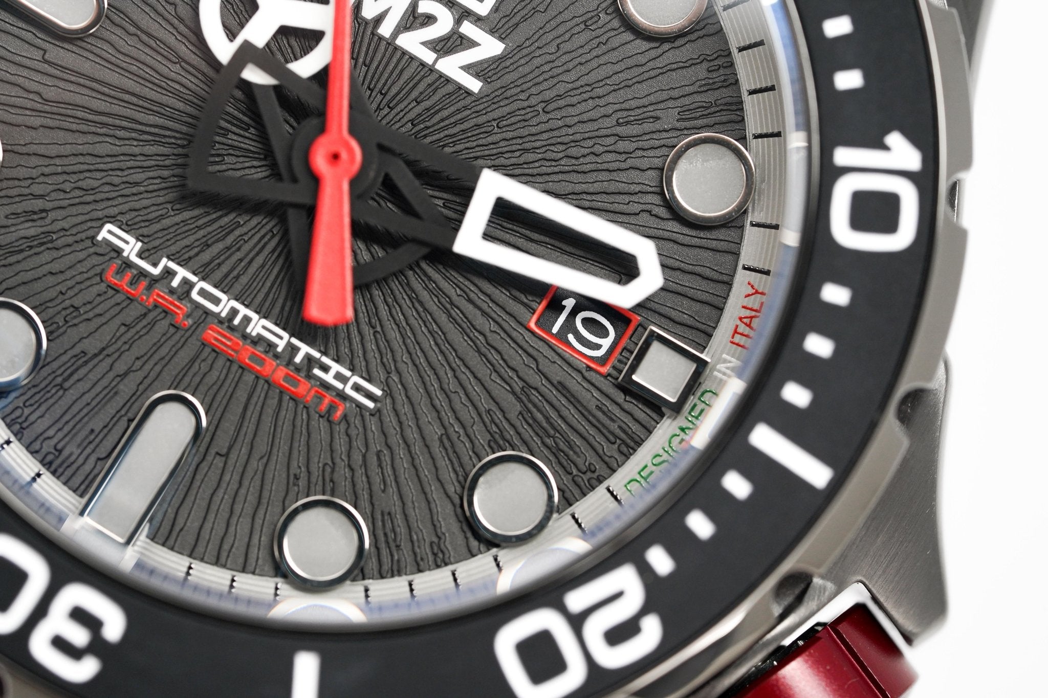 M2Z Men's Watch Diver 200 Red IP Gun