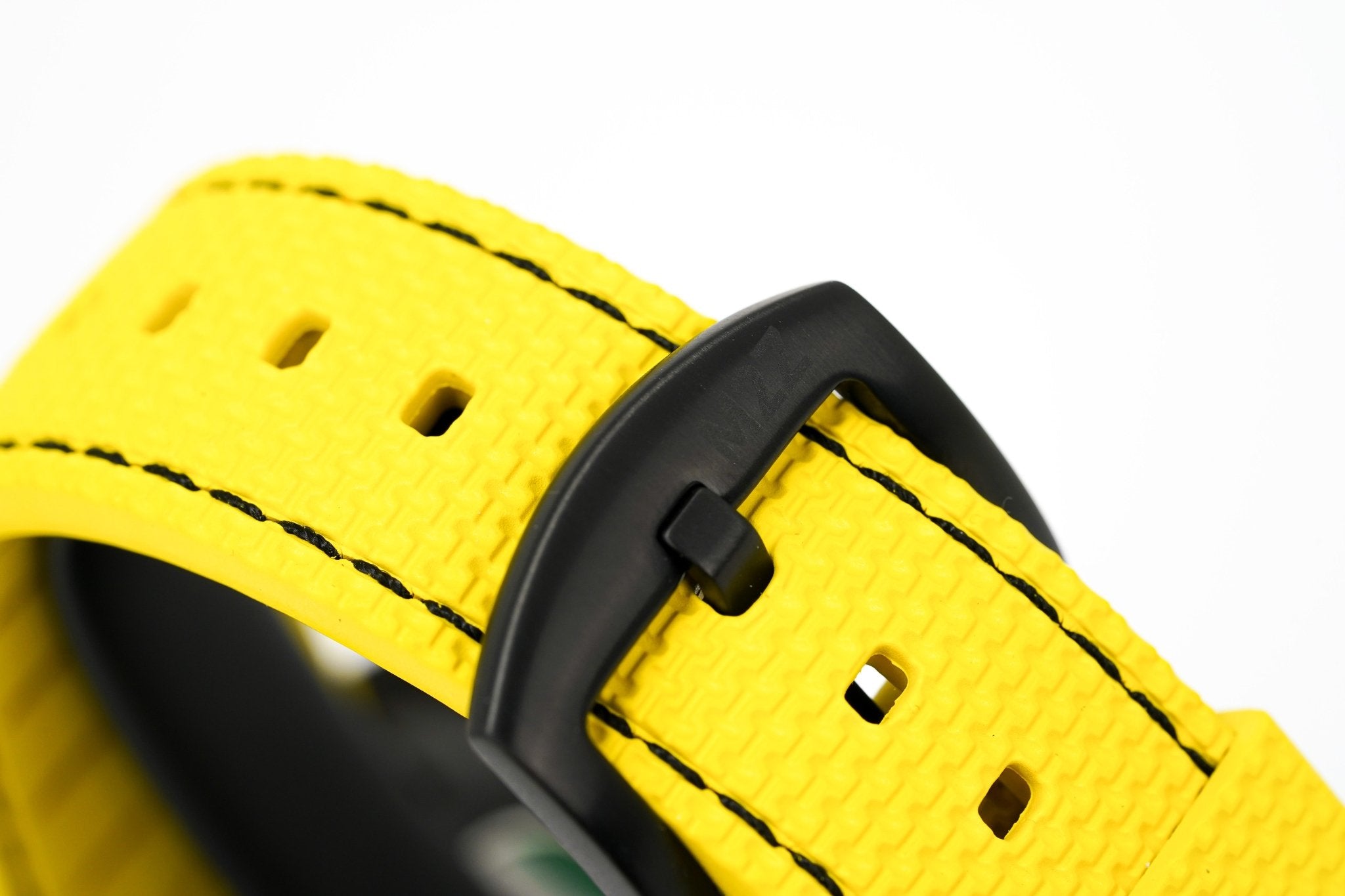M2Z Men's Watch Diver 200 Yellow IP Black