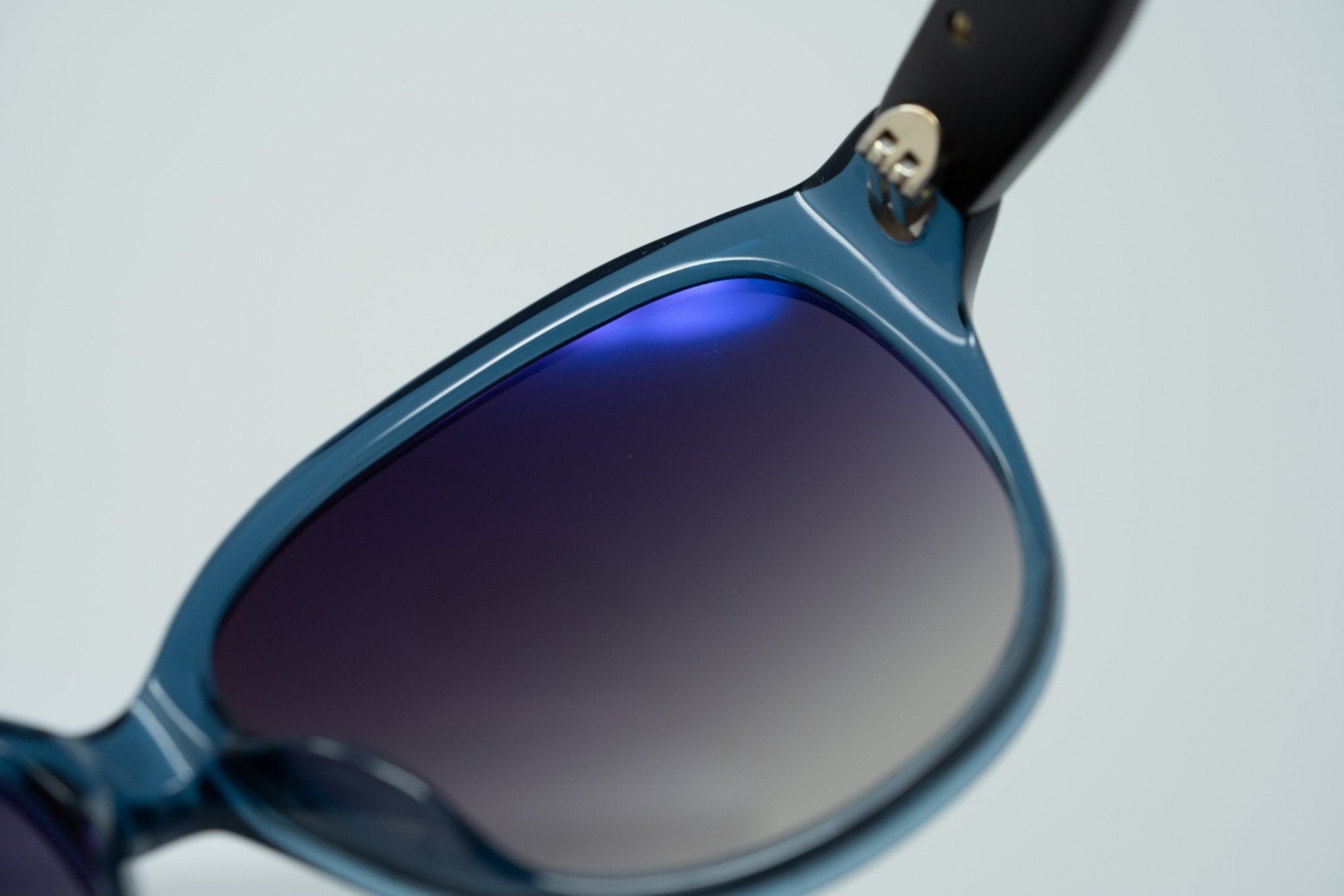 Oscar De La Renta Ladies Sunglasses Oval Blue and Grey