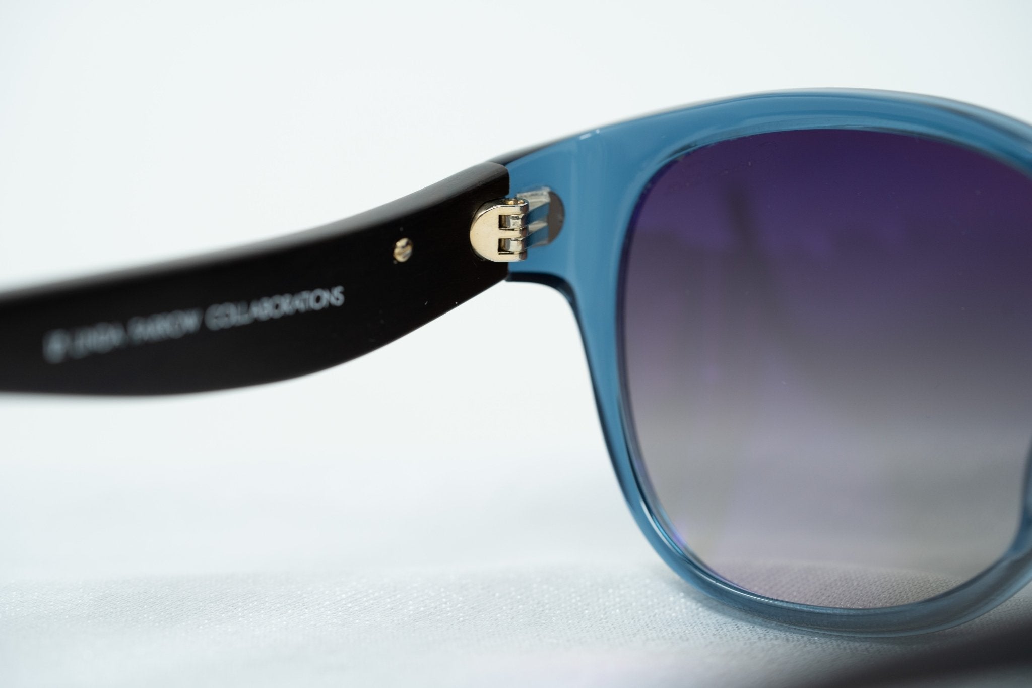 Oscar De La Renta Ladies Sunglasses Oval Blue and Grey