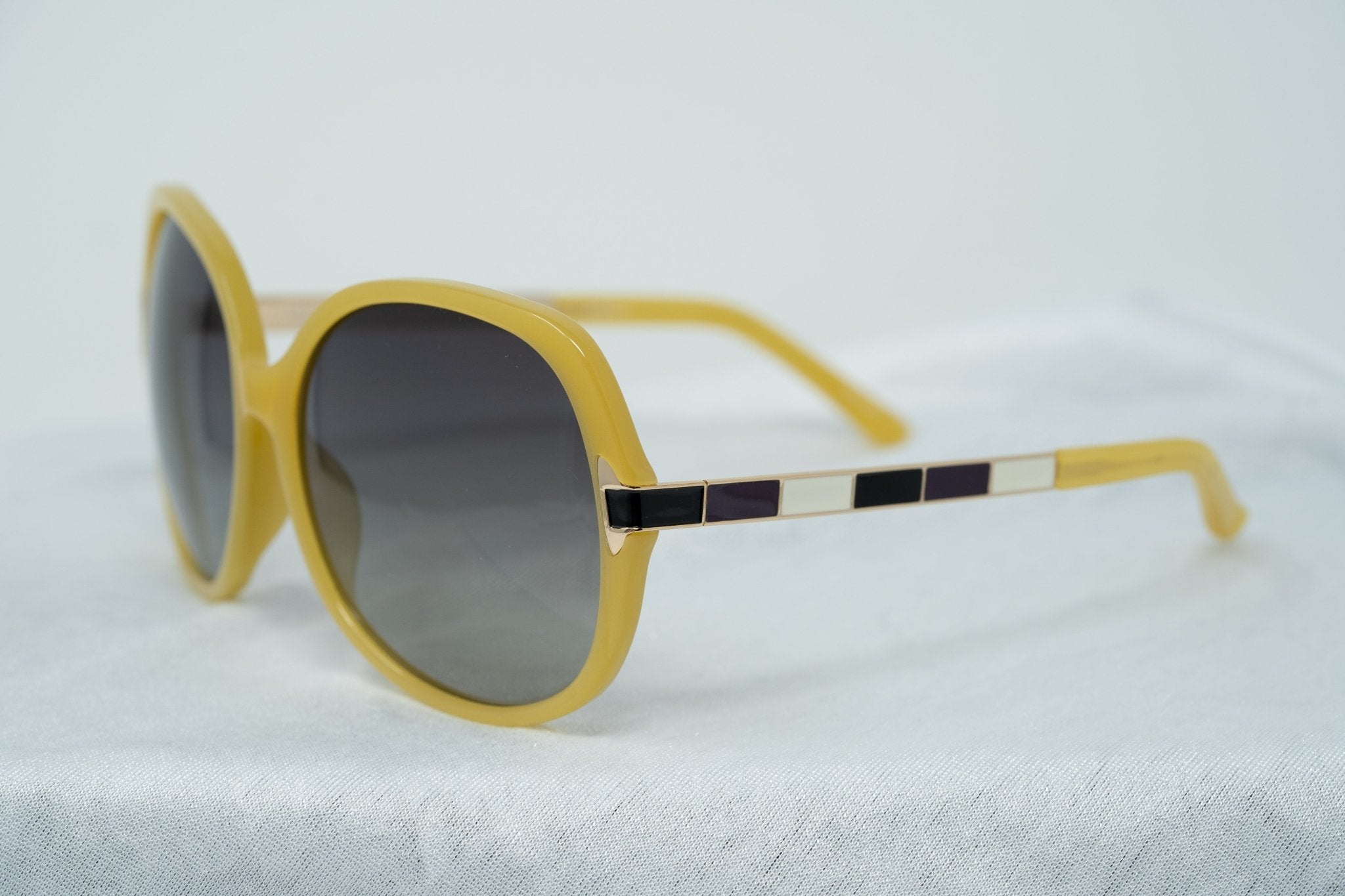 Oscar De La Renta Sunglasses Oversized Beige and Grey