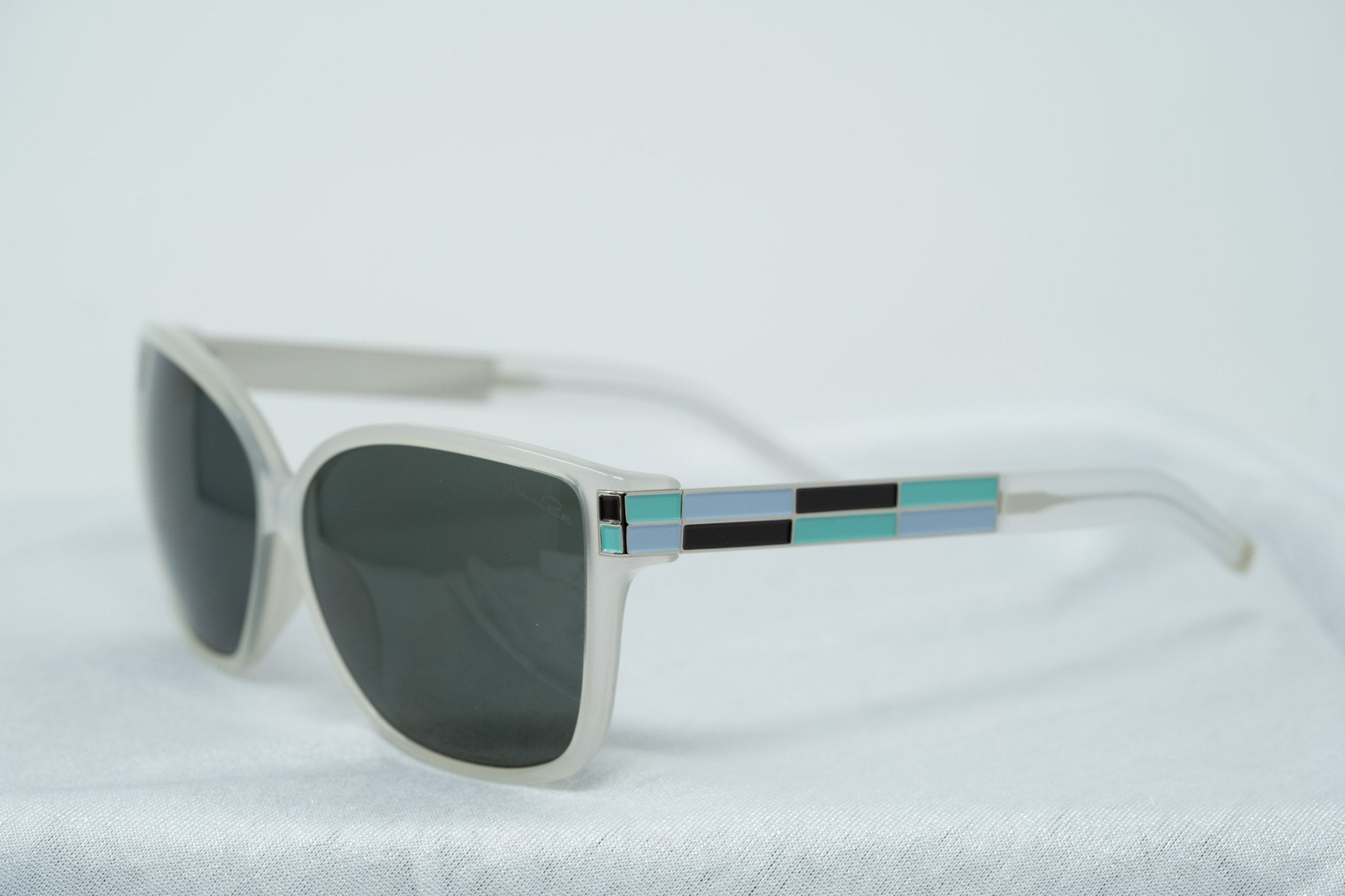 Oscar De La Renta Sunglasses Oversized White and Green