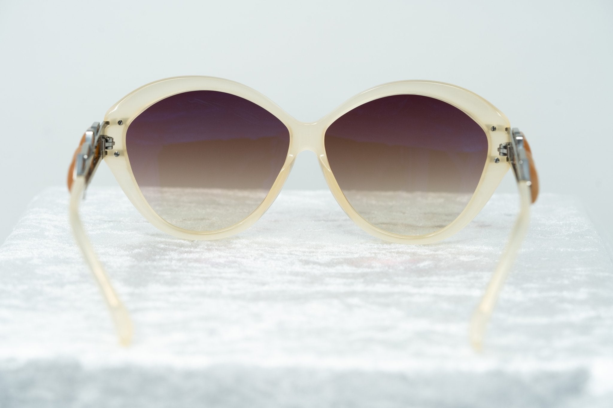 Oscar De La Renta Sunglasses Oversized Nude and Brown