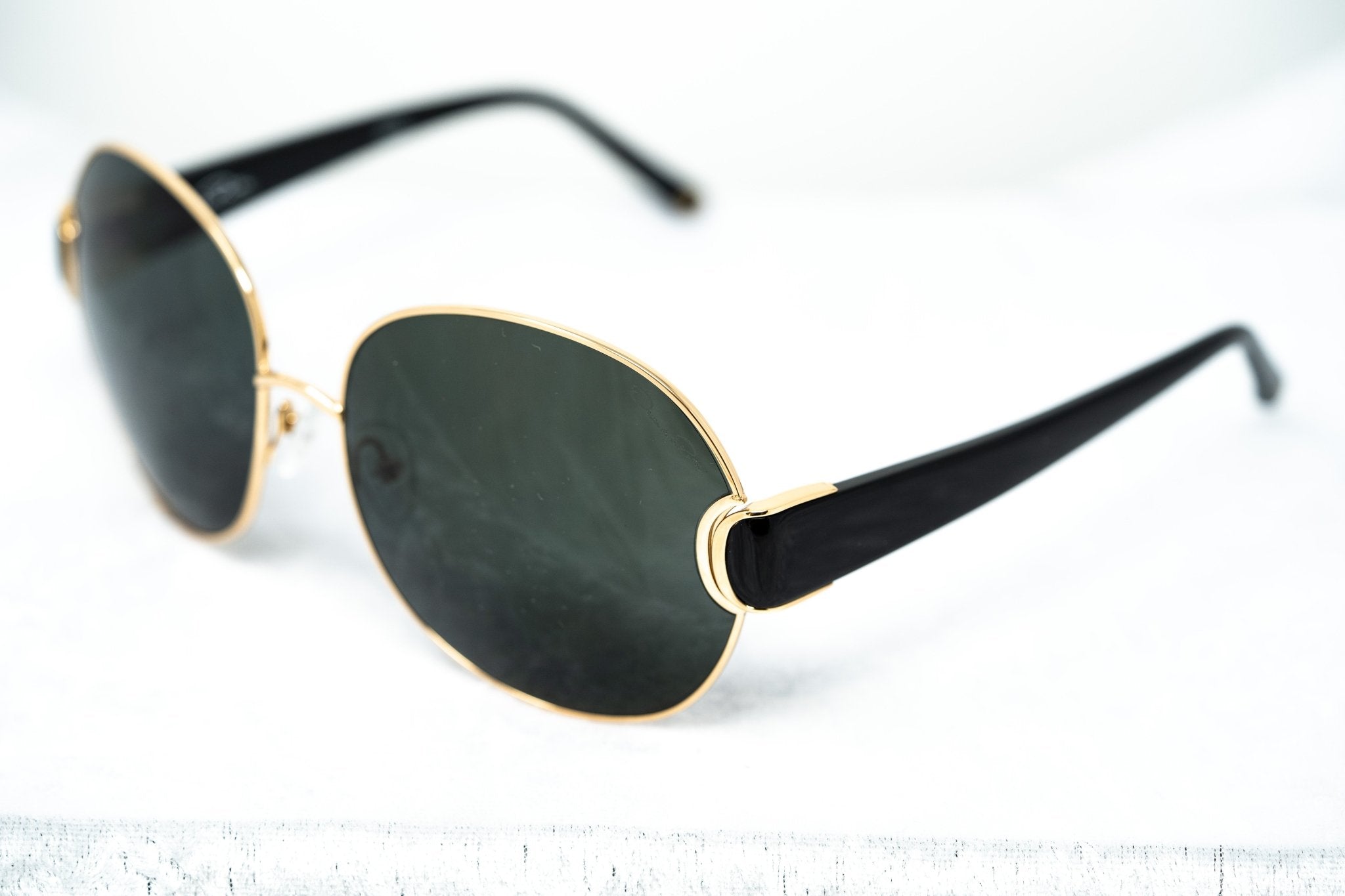 Oscar De La Renta Sunglasses Oversized Gold and Grey