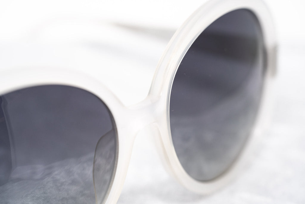 Oscar De La Renta Sunglasses Round Ivory and Grey
