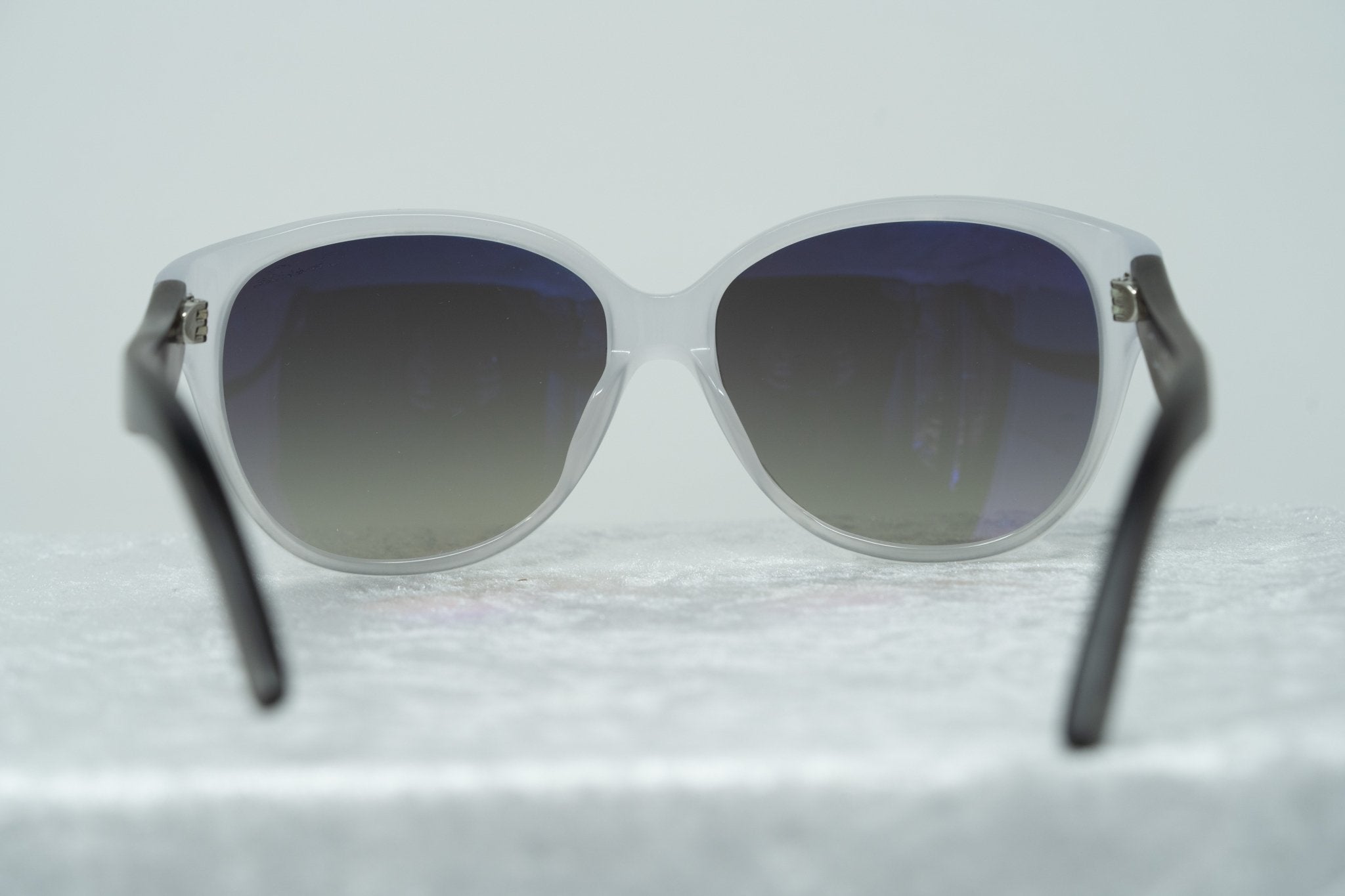 Oscar De La Renta Sunglasses Oval Ivory and Grey Lenses
