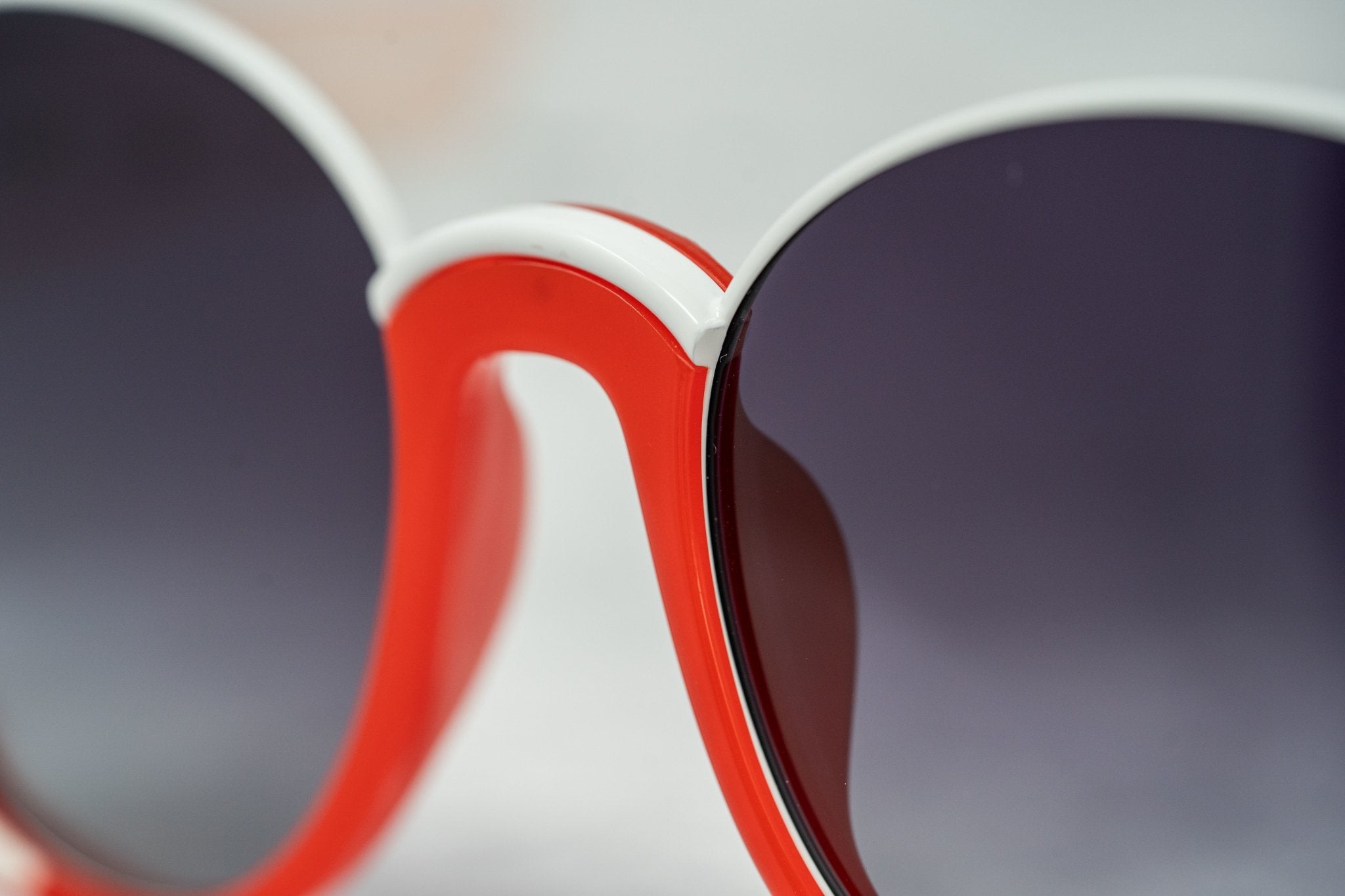 Prabal Gurung Ladies Sunglasses Round Crimson and Grey