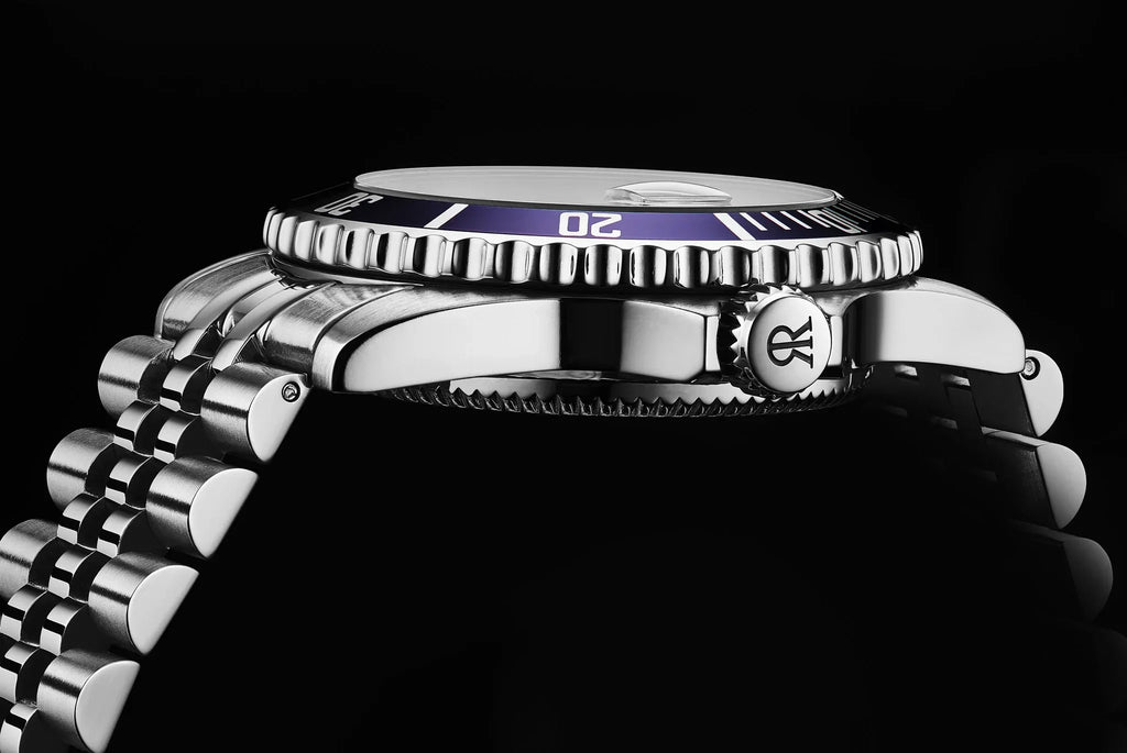 Revue Thommen Diver Men’s Stainless Steel Black Blue Automatic Watch
