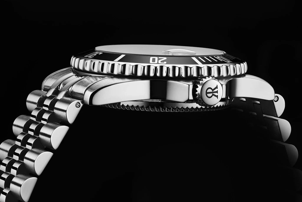 Revue Thommen Men's Diver 42mm Black Stainless Steel Automatic Watch