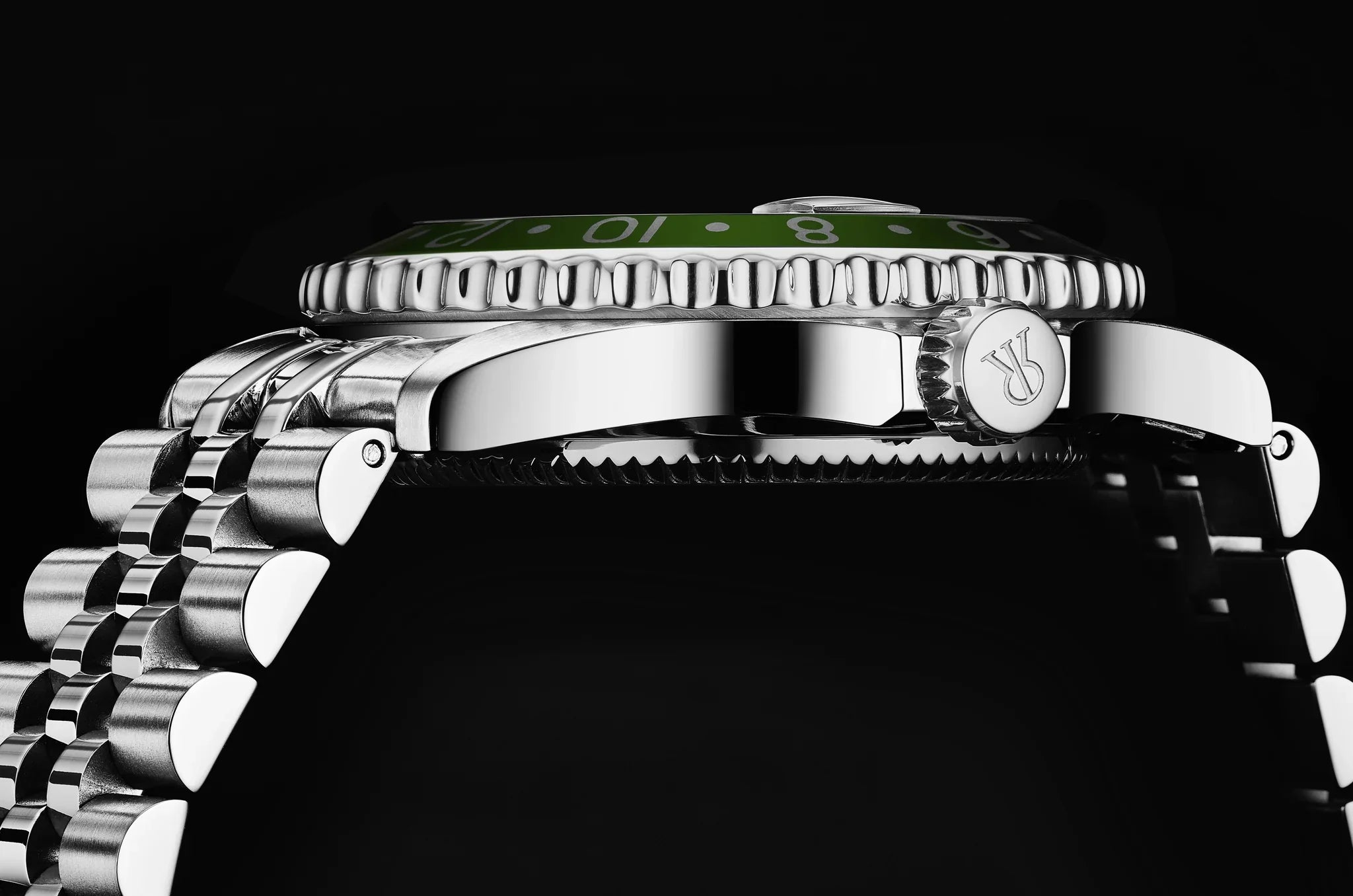 Revue Thommen 'Diver' Black Dial Steel 42mm Automatic Men's Watch