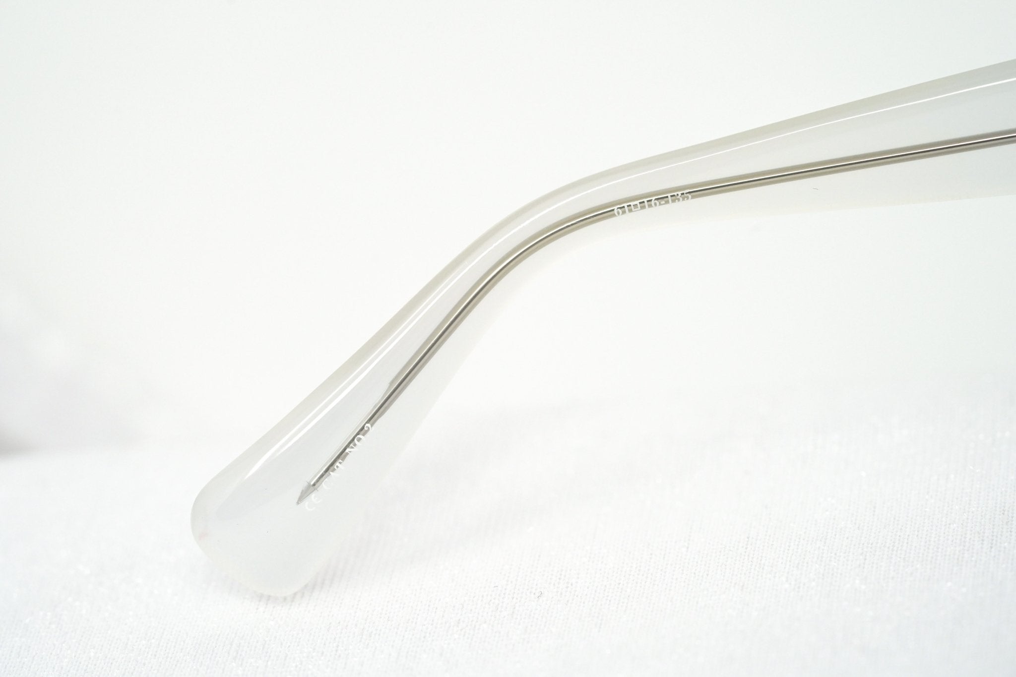 Rue De Mail Sunglasses Oversized Purple and White