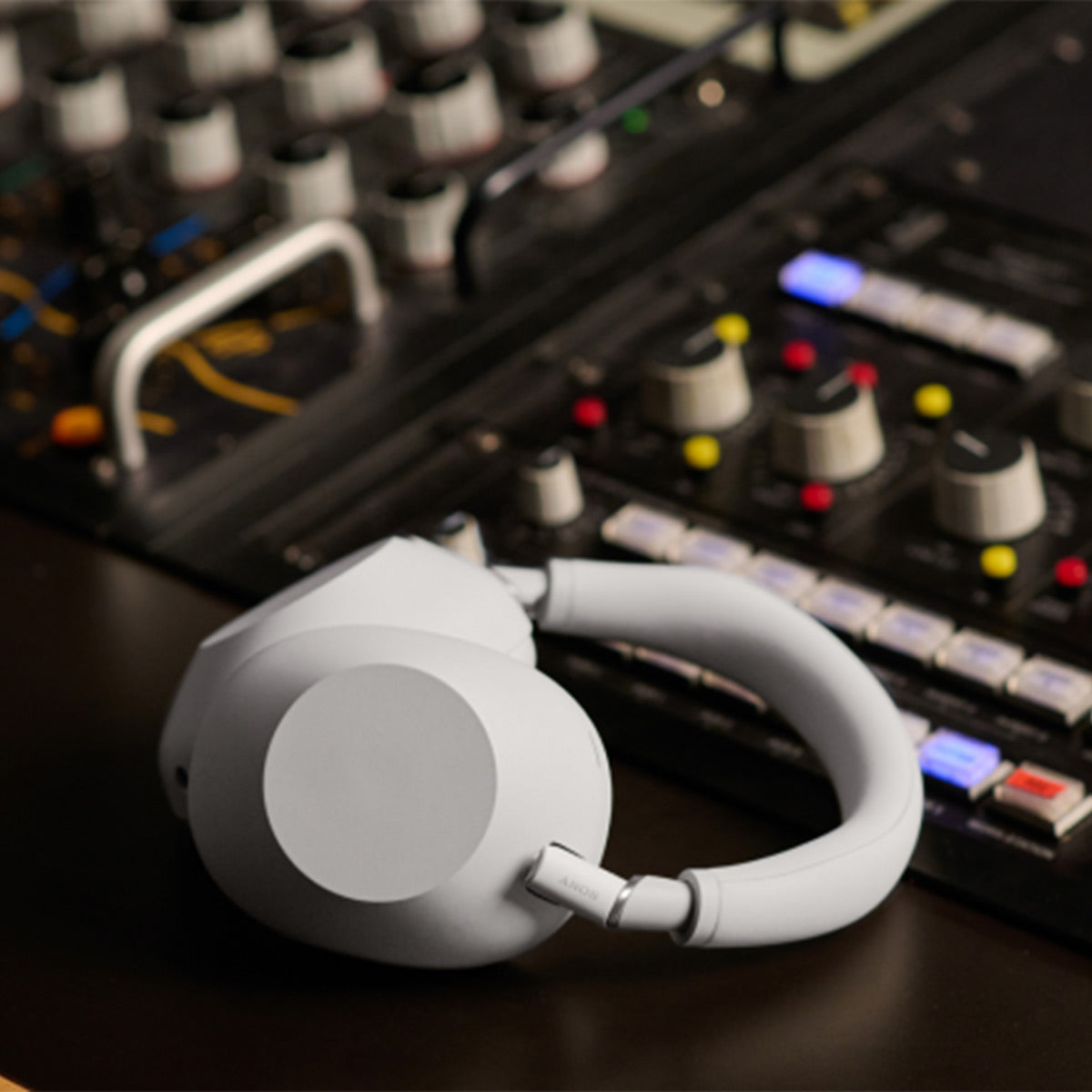 Sony WH-1000XM6 Wireless Noise Cancelling Over Ear Headphone Bundle with gSport Accessory Kit (Silver)