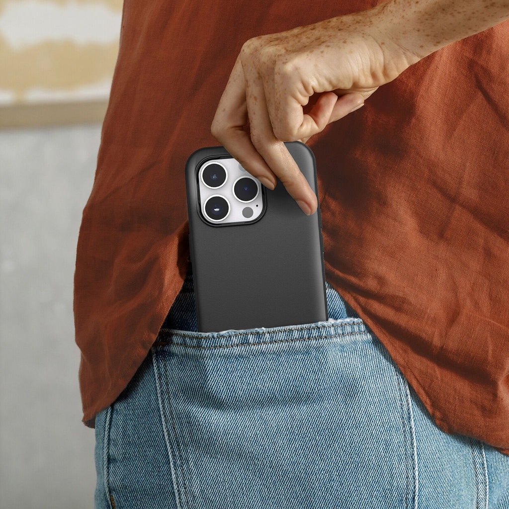 iPhone 14 Pro Symmetry Series for MagSafe Case