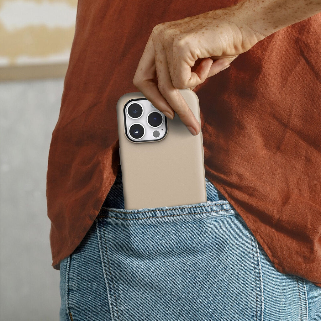 iPhone 14 Pro Symmetry Series for MagSafe Case