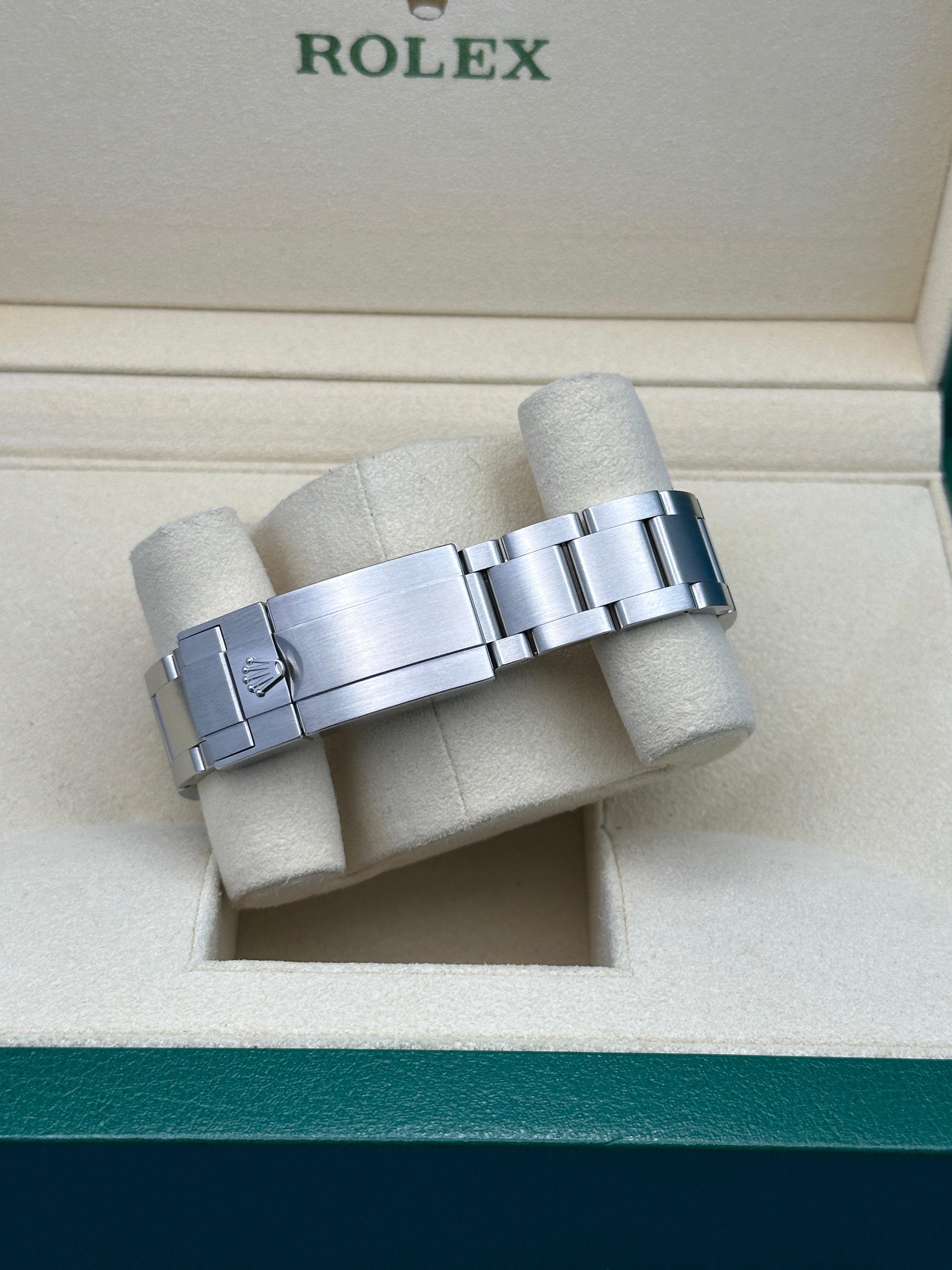 Rolex Explorer 39 Black Dial New Card - 214270