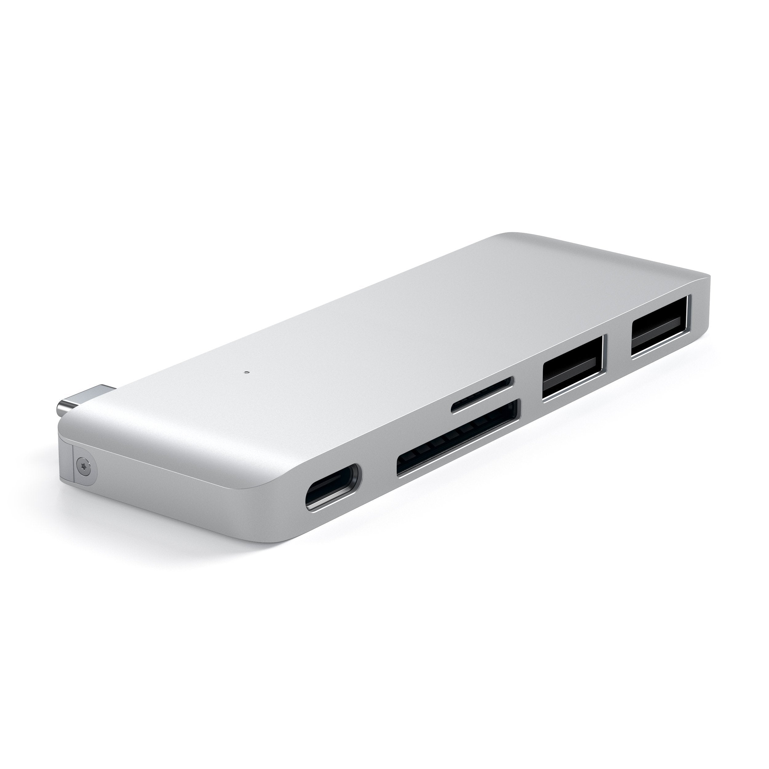 USB-C-Pass-Through-Hub