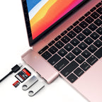 USB-C-Pass-Through-Hub