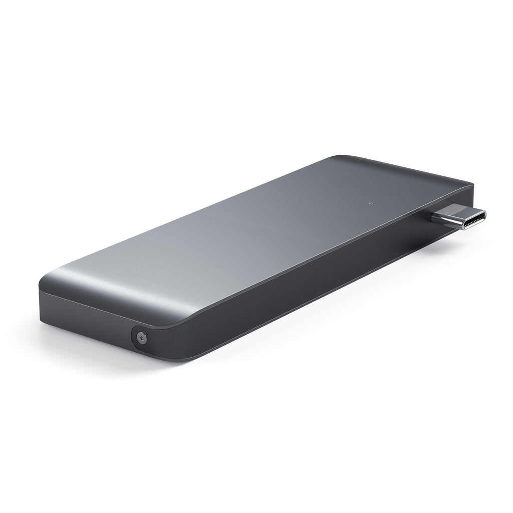 USB-C-Pass-Through-Hub