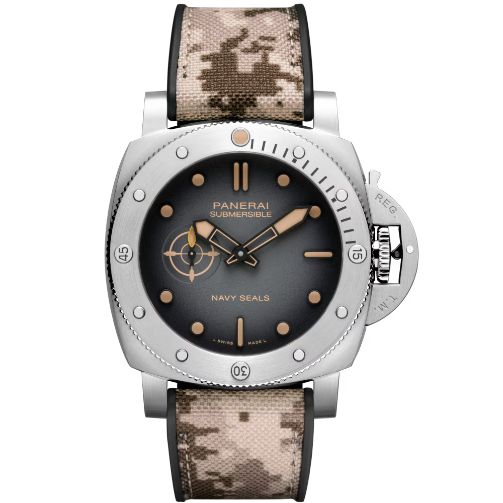 Submersible QuarantaQuattro Navy SEALs
