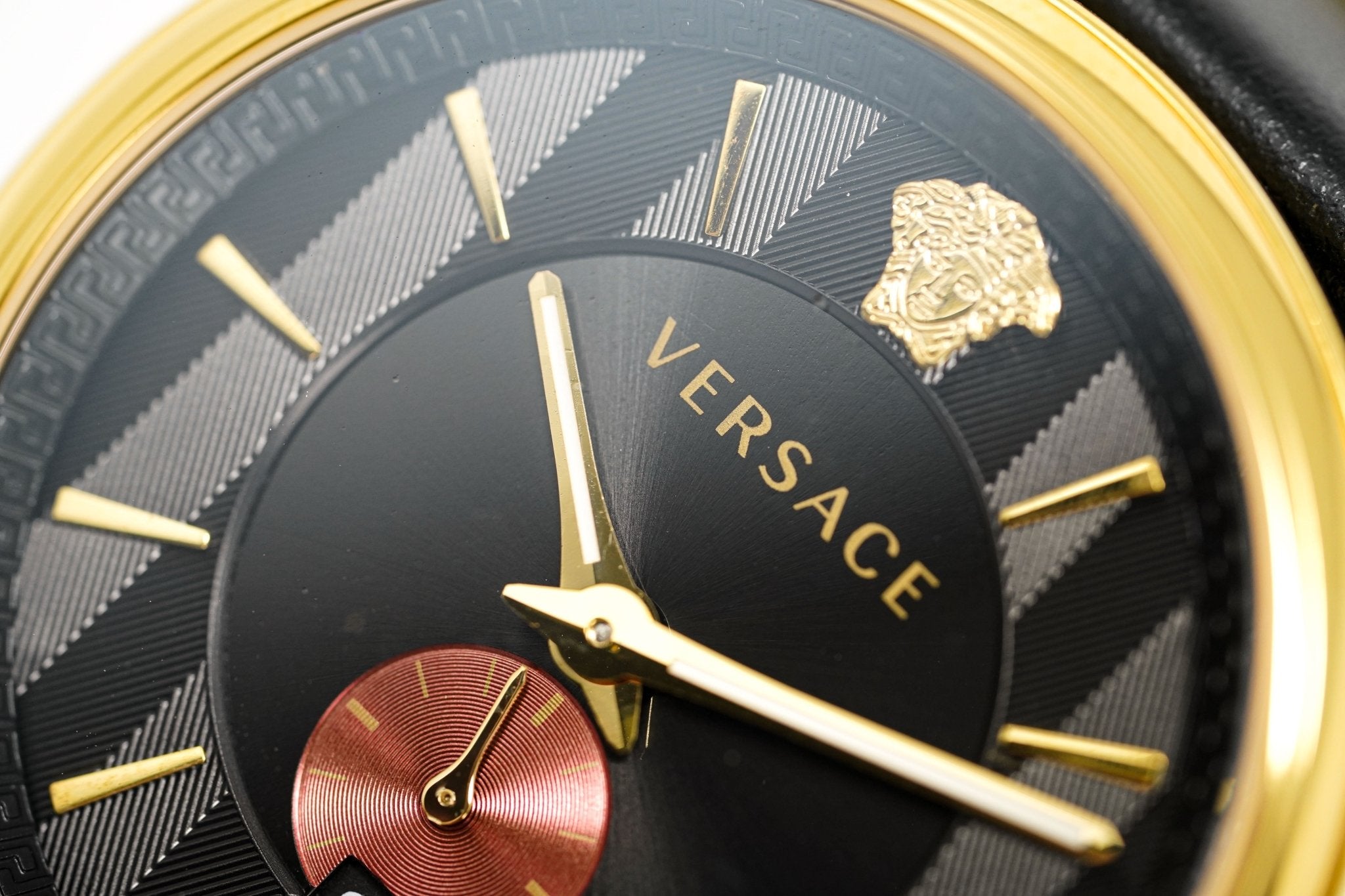 Versace Men's Watch V-Circle Gold Black