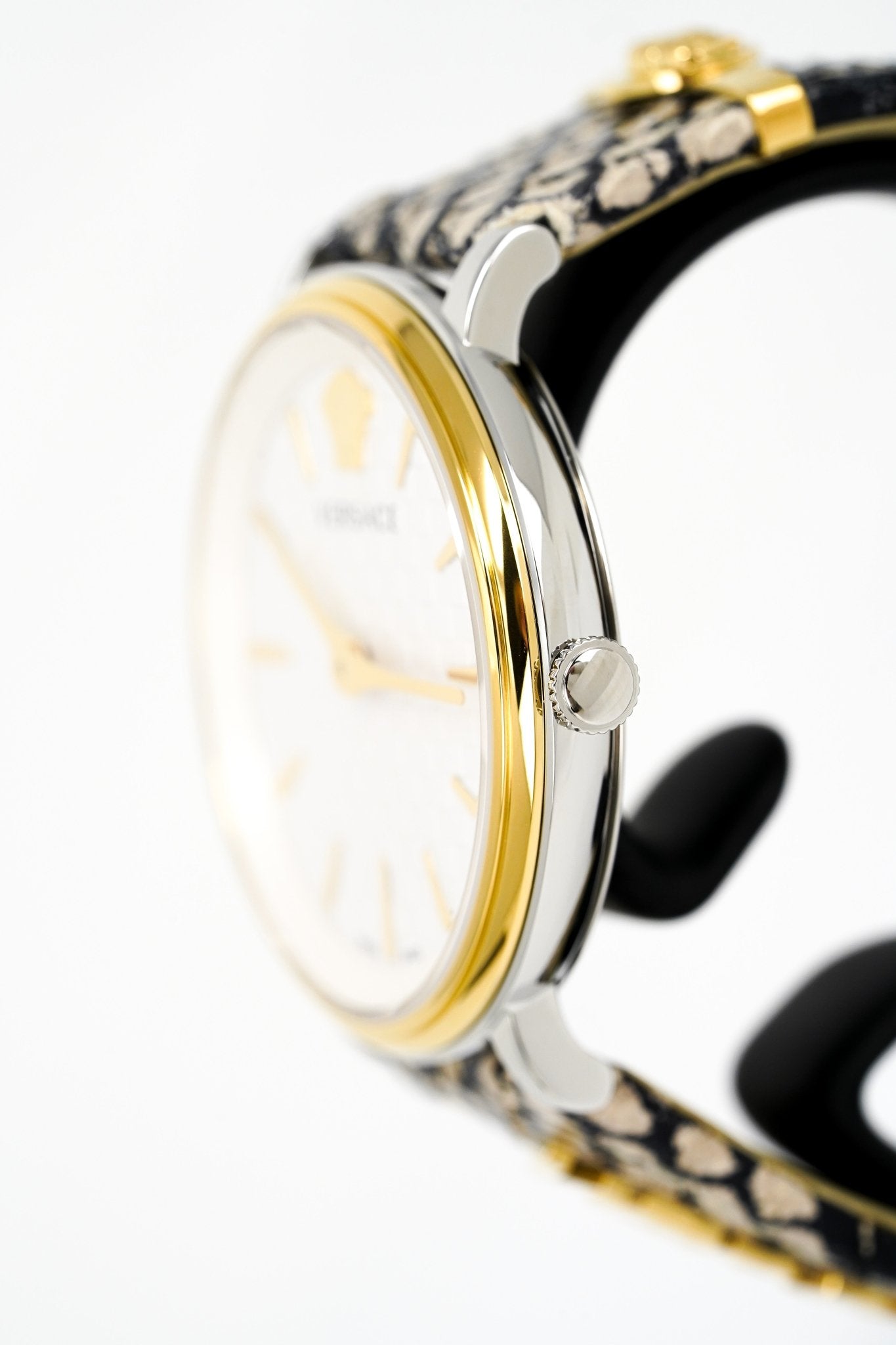 Versace Ladies Watch V-Circle 38mm White Grey
