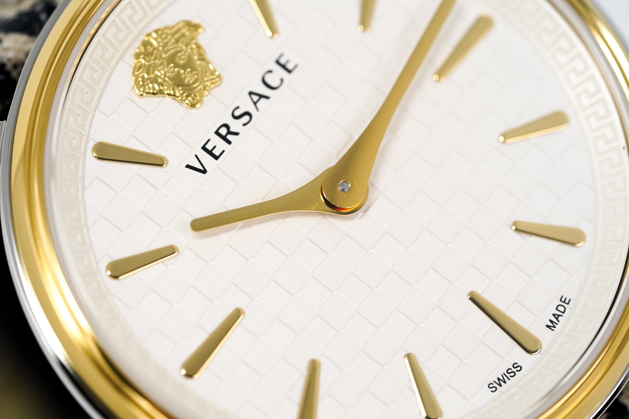 Versace Ladies Watch V-Circle 38mm White Grey