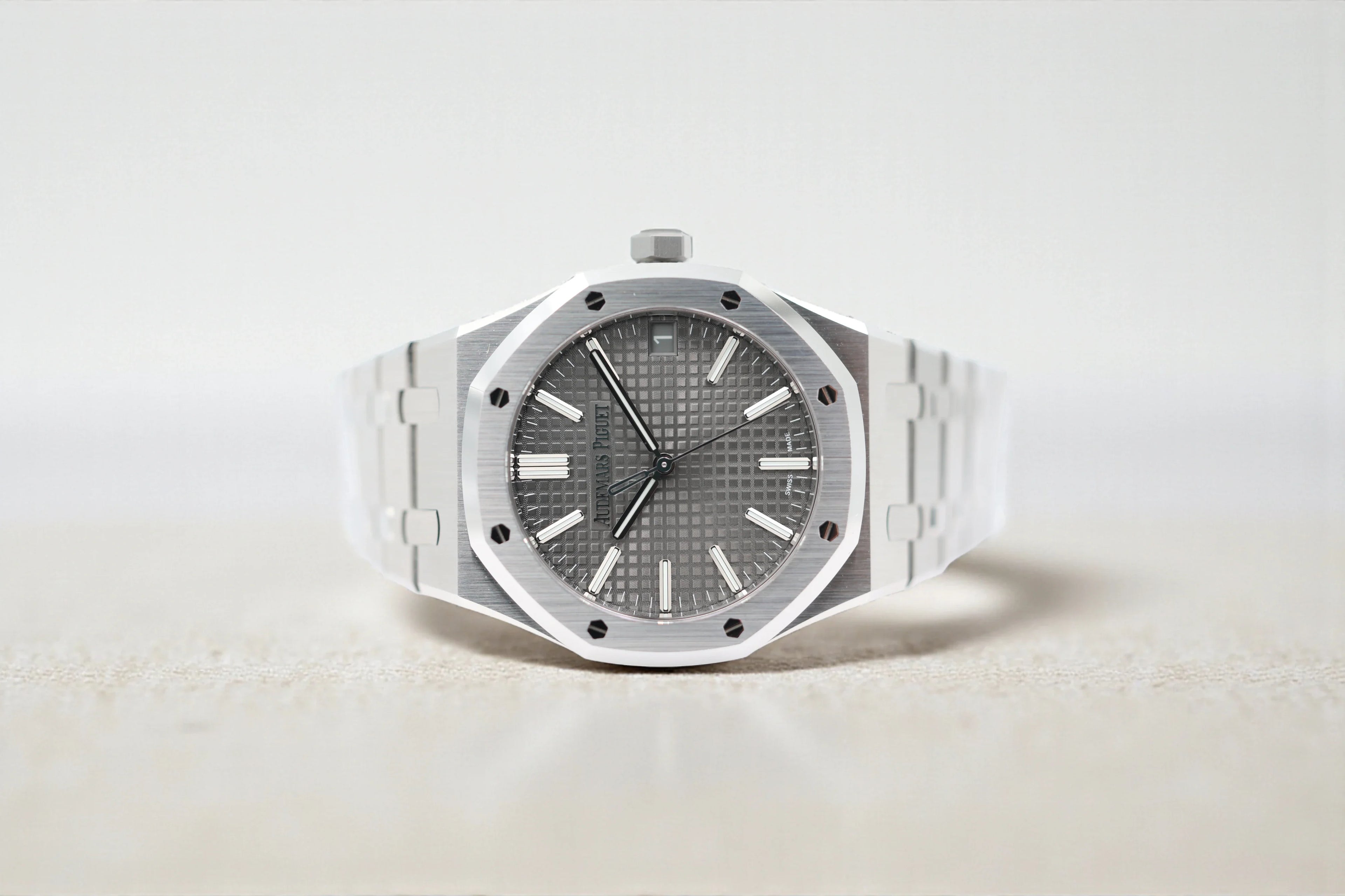 Audemars Piguet - Royal Oak - Grey Slate Dial - 15510ST - 2025