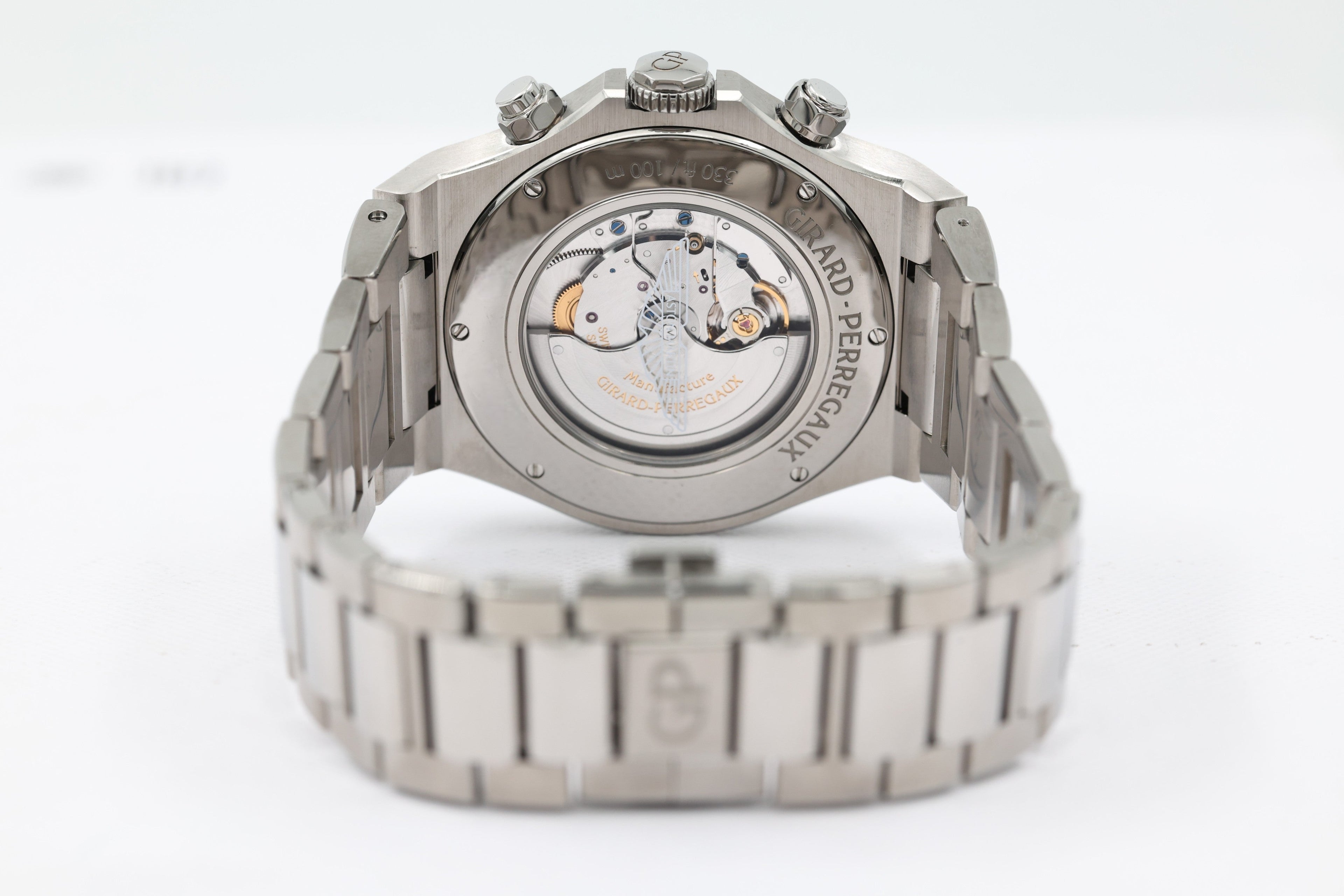 Girard-Perregaux - Laureato Chrono Aston Martin Edition - Green Dial - 81020-21-3398-1CMN - 2025