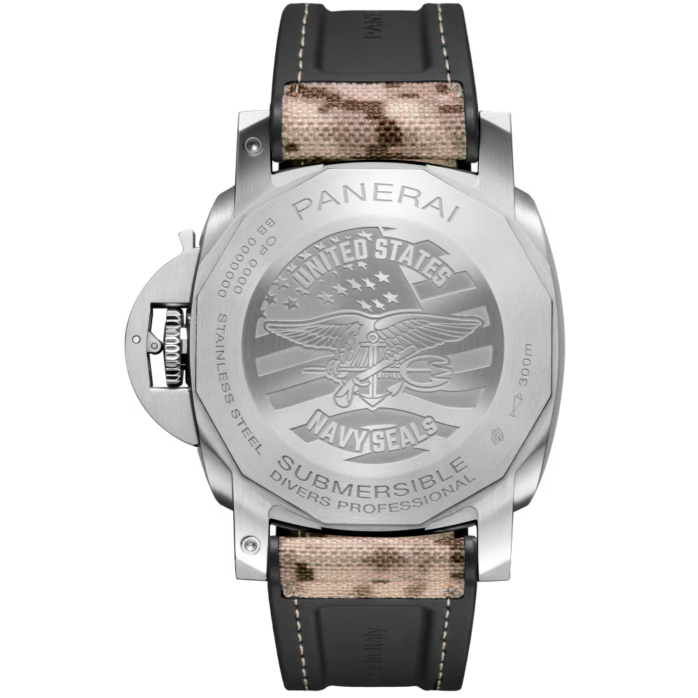 Submersible QuarantaQuattro Navy SEALs
