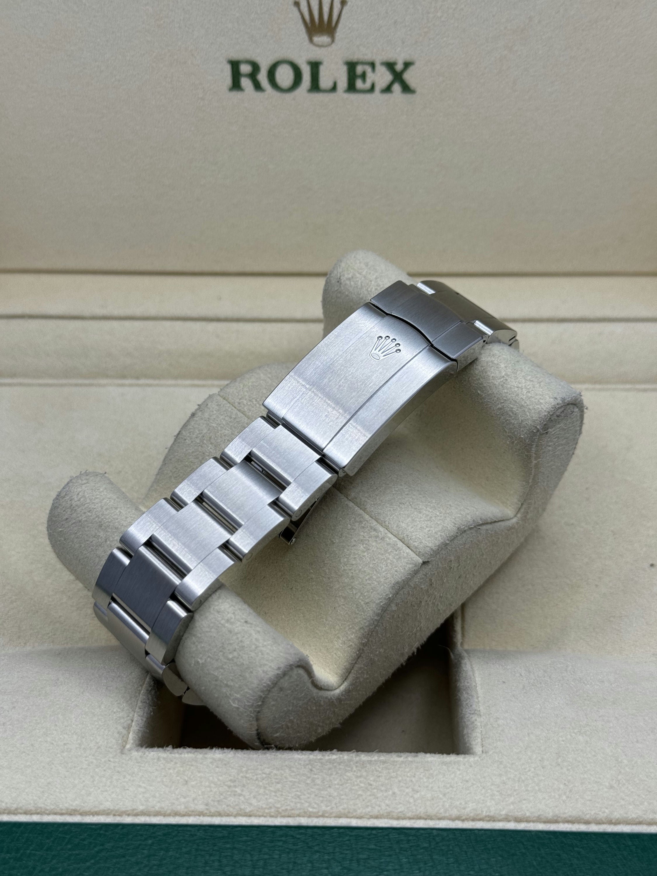 Rolex Oyster Perpetual 41 Pistachio Green Dial Oyster Bracelet - 134300 - 2025